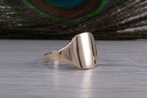 Gold Signet Ring, Suitable for Ladies and Gents