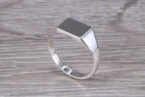 Unisex Signet Ring in Sterling Silver