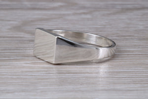 Unisex Signet Ring in Sterling Silver