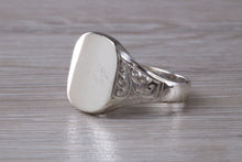 Load image into Gallery viewer, Family Crest Engraved Large Chunky Patterned Signet Ring