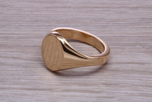 Load image into Gallery viewer, Chunky Oval Yellow Gold Signet Ring