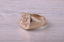 Load image into Gallery viewer, Chunky Prince of Wales Feathers Signet Ring in Solid Yellow Gold