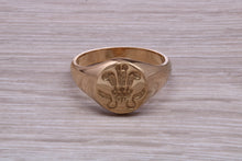 Load image into Gallery viewer, Ladies Family Coat Of Arms Rings Made From 18ct Yellow Gold