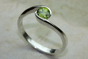 Natural Peridot Gemstone Ring.Sterling Silver Peridot.Perfect 16th,18th,21st birthday or Anniversary Gift.Promise Ring,Dress,Statement Ring.