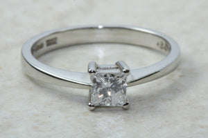 Princess cut Diamond Solitaire, Perfected in Platinum