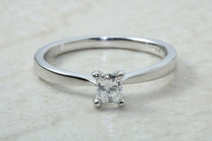 Princess cut Diamond Solitaire