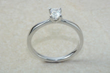 Load image into Gallery viewer, Princess cut Diamond Solitaire