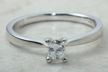 Load image into Gallery viewer, Princess cut Diamond Solitaire