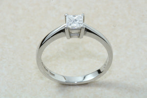 Princess cut Diamond Solitaire, Perfected in Platinum