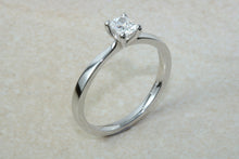 Load image into Gallery viewer, Princess cut Diamond Solitaire