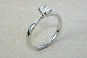 Princess cut Diamond Solitaire