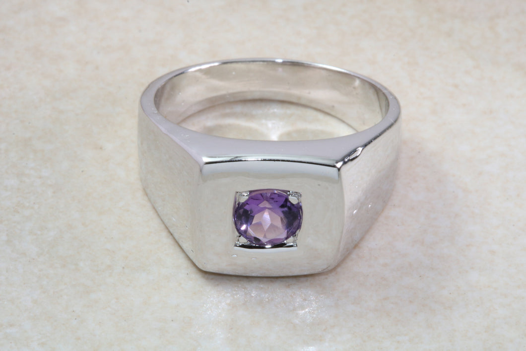 Sterling silver gents Amethyst set signet ring. Real round cut Amethyst. Perfect gift idea for any occasion