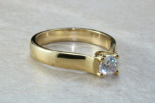 Load image into Gallery viewer, Chunky style Charles &amp; Colvard 2.50 carat Mossainte solitaire, Forever One grade Diamond
