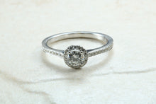 Load image into Gallery viewer, Halo set Diamond Bridal rings