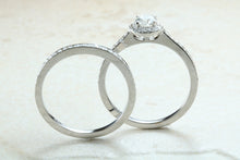 Load image into Gallery viewer, Halo set Diamond Bridal rings