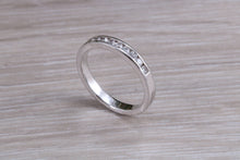 Load image into Gallery viewer, Round cut Diamonds Channel set Band