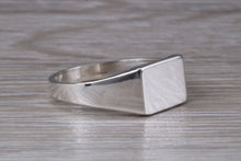 Load image into Gallery viewer, Unisex Signet Ring in Sterling Silver