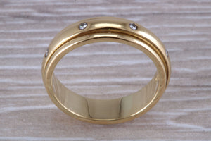 Diamond set Spinning Band in 9ct Yellow Gold