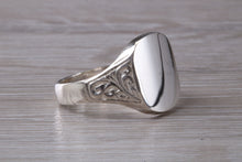Load image into Gallery viewer, Family Crest Engraved Large Chunky Patterned Signet Ring
