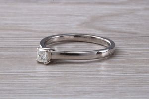 Simple and Minimalistic Princess cut Diamond set 18ct White Gold Solitaire