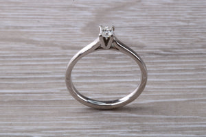 Simple and Minimalistic Princess cut Diamond set 18ct White Gold Solitaire