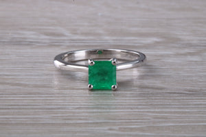 Emerald set Platinum Solitaire