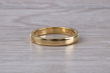 Load image into Gallery viewer, Crossover Diamond set 18ct Yellow Gold Band