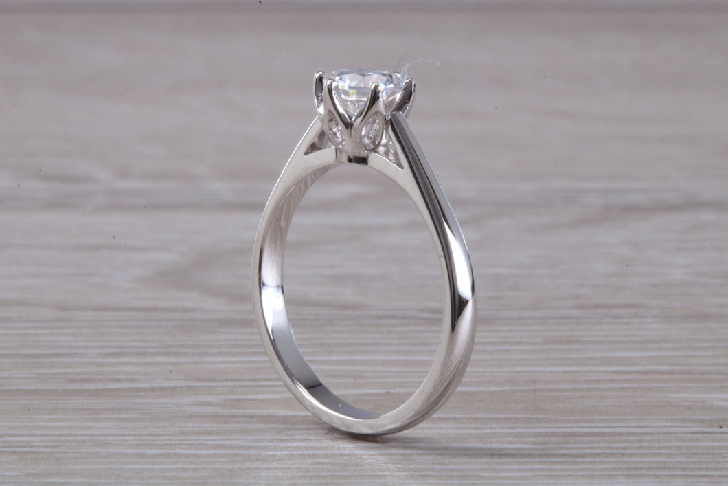 Tulip Flower Solitaire, Certified Round cut Diamond