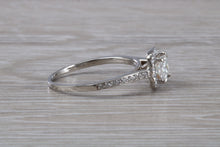 Load image into Gallery viewer, One carat Diamond set Platinum Bridal Rings