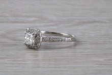 Load image into Gallery viewer, One carat Diamond set Platinum Bridal Rings