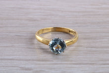 Load image into Gallery viewer, 1.50 carat Aquamarine Solitaire set in Yellow Gold and Platinum