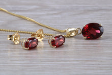 Load image into Gallery viewer, Oval cut Garnet set Yellow Gold Earrings and Matching Necklace