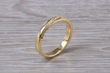 Load image into Gallery viewer, Crossover Diamond set 18ct Yellow Gold Band