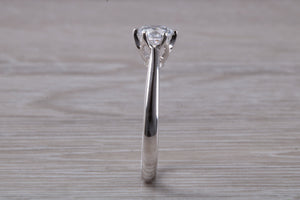 Tulip Flower Solitaire, Certified Round cut Diamond