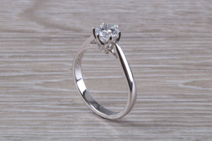 Tulip Flower Solitaire, Certified Round cut Diamond