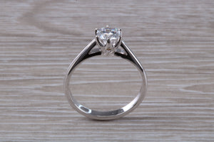 Tulip Flower Solitaire, Certified Round cut Diamond