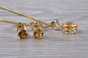 Round cut Citrine Earrings and Matching Necklace set in Yellow Gold