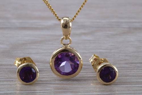 Round cut Amethyst set Necklace and Matching Earrings set in Yellow Gold