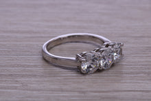 Load image into Gallery viewer, 1.50ct 3 Round cut Moissanite Diamond set Platinum Ring