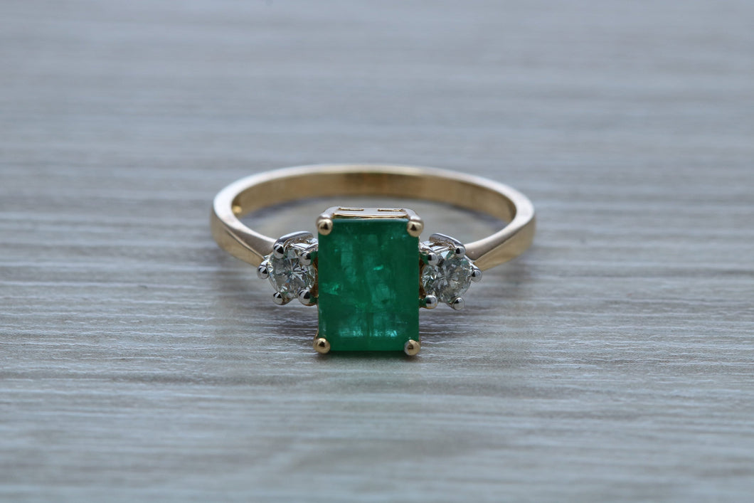 Emerald and Diamond Trilogy set Yellow Gold Ring