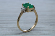 Load image into Gallery viewer, Emerald and Diamond Trilogy set Yellow Gold Ring