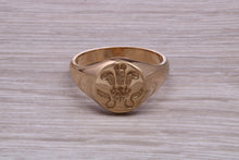 Load image into Gallery viewer, Chunky Prince of Wales Feathers Signet Ring