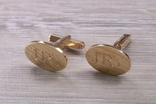 Load image into Gallery viewer, Personalised Oval Gentlemen&#39;s Gold Cuff Links