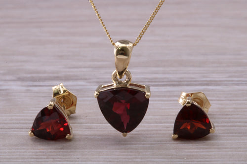 Trillion cut Garnet Earrings and Matching Necklace set in Yellow Gold