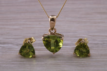 Load image into Gallery viewer, Trillion cut Peridot Earrings and Matching Necklace set Yellow Gold