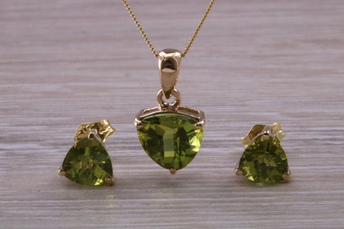 Trillion cut Peridot Earrings and Matching Necklace set Yellow Gold