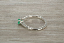 Load image into Gallery viewer, Natural Emerald Solitaire Ring