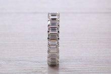 Load image into Gallery viewer, Very Dressy Eight carats Emerald cut Moissanite Diamond set Platinum Band