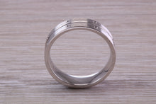 Load image into Gallery viewer, Gents 6 mm Wide Patterned White Gold Band