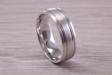 Load image into Gallery viewer, Gents Chunky 8mm Wide Patterned White Gold Band